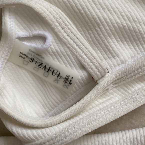 Size small bikini - Picture 5 of 5